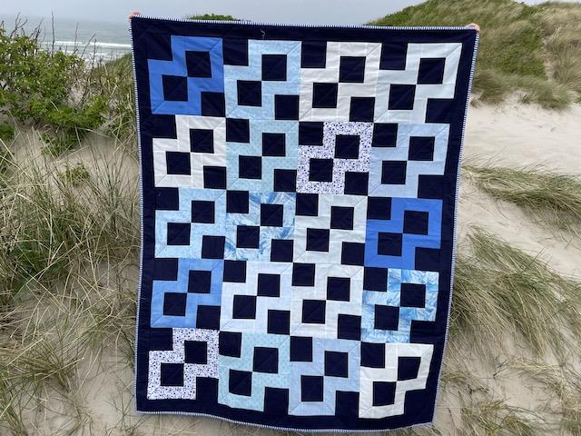 Blåvand restetæppe i blå farver  - Gratis DIY